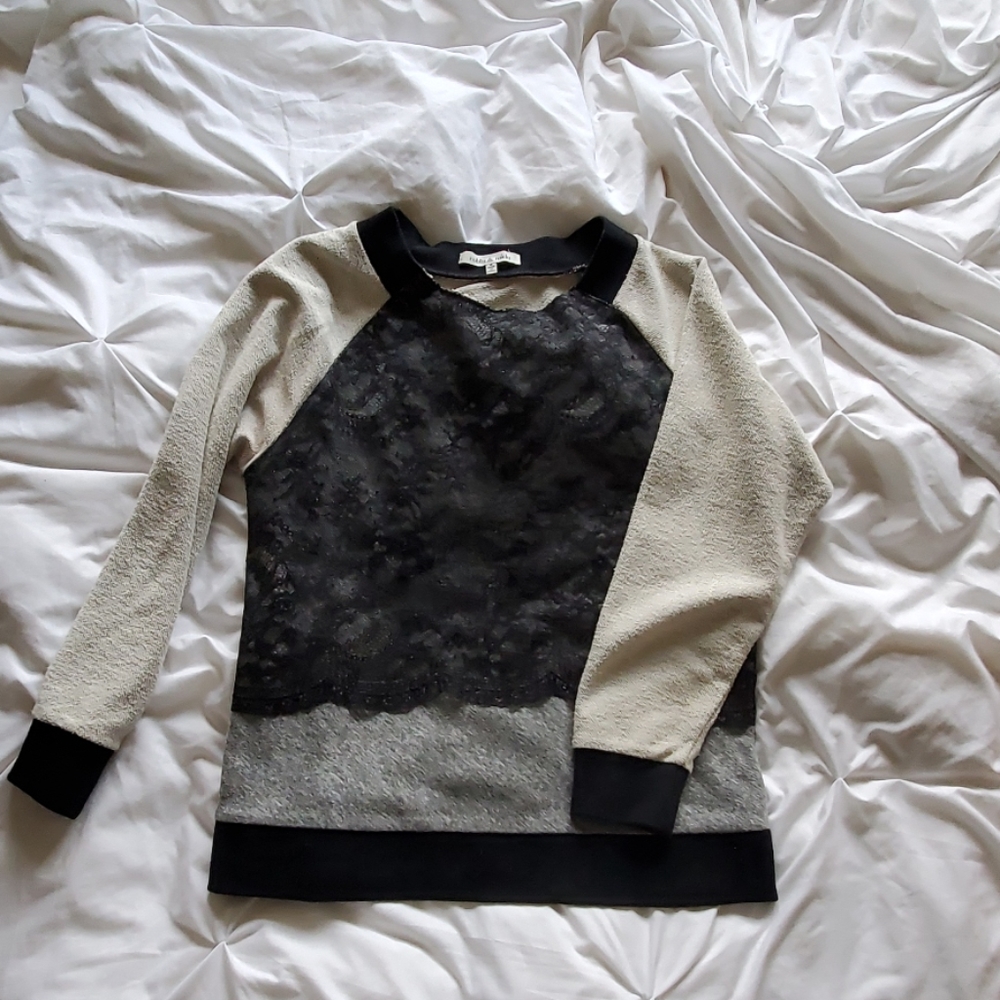 Robbie and Nicki mixed material sweater.